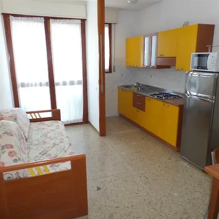 Condominio Mauro Apartamento *